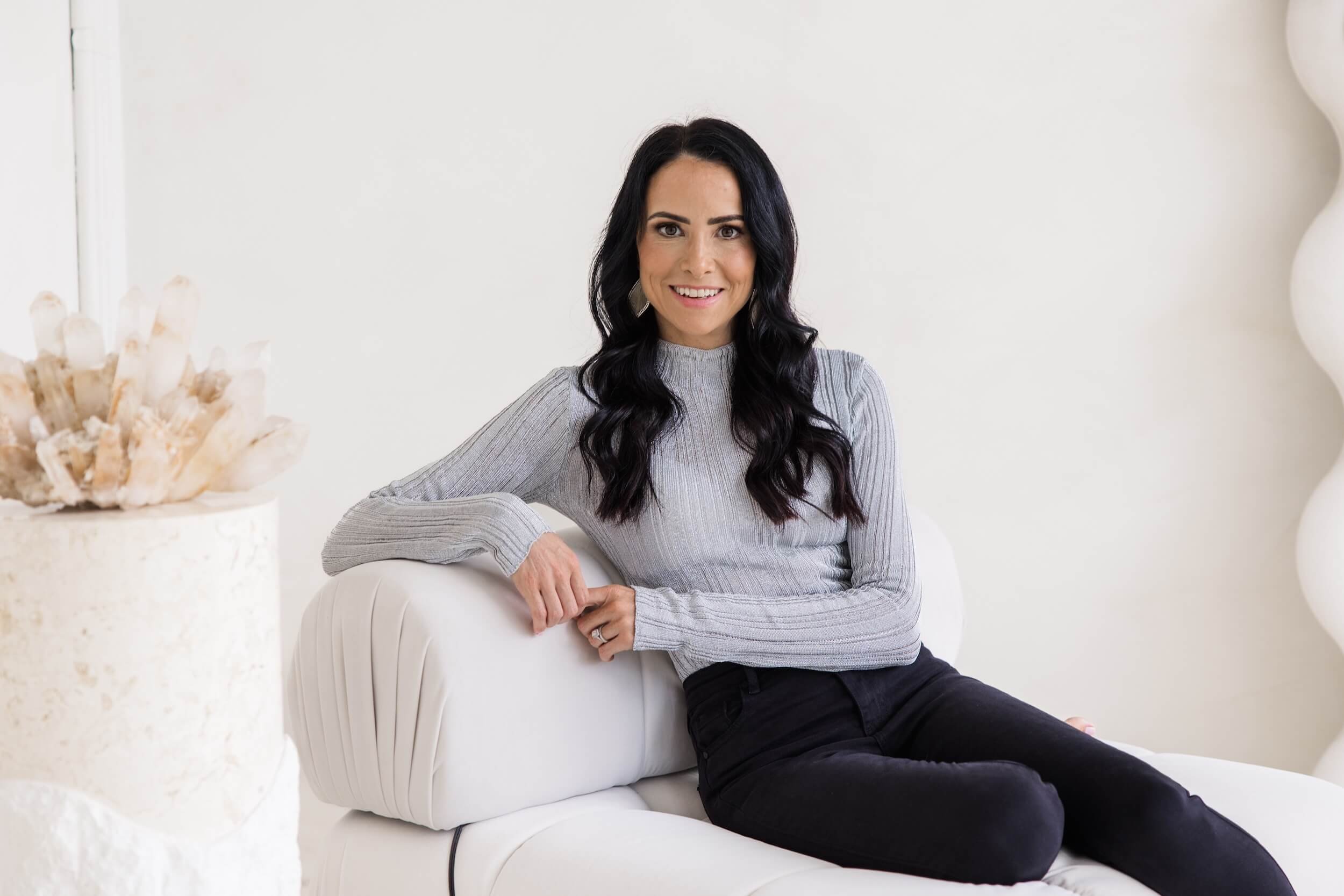 How to Become a Certified Manifestation Coach and Help Others Attract the Life They Desire